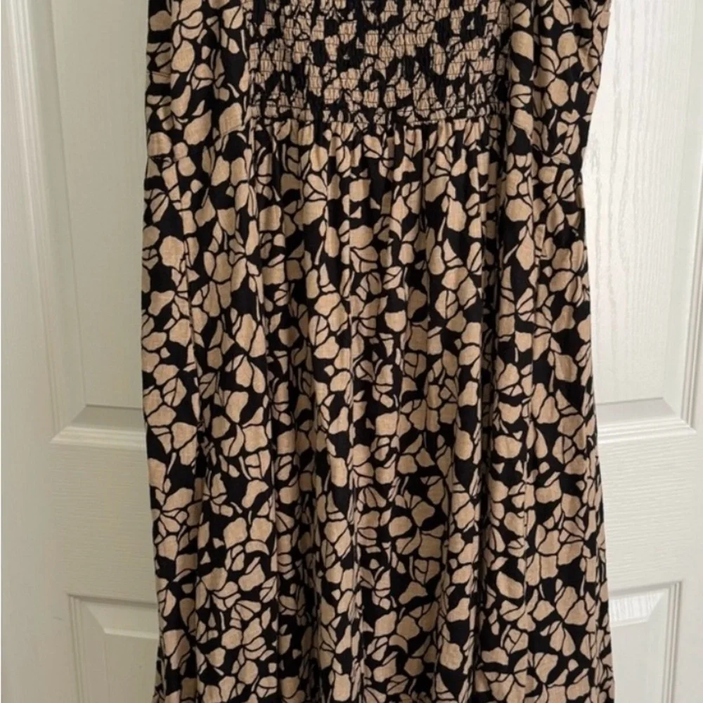 Abercrombie & Fitch Black and Cream Floral Maxi Dress - Picture 3 of 6